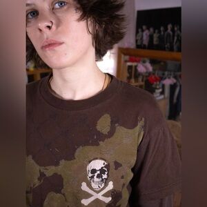 Brown Skull and Crossbones T-Shirt